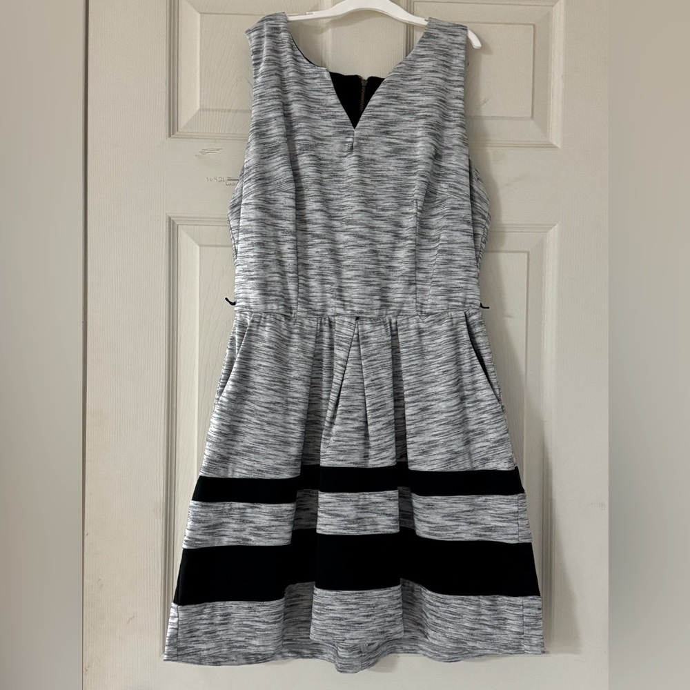 IZ Byer Dress Size 13 Juniors  Space Dye Gray Mini Fit Flare Sleeveless Pockets